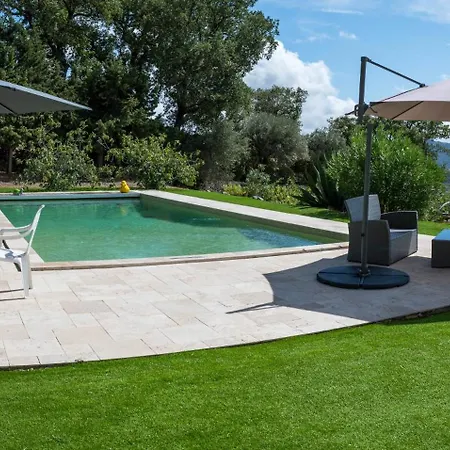 Ma Cardaline Avec Piscine Et Vue Avec 3 Pour 6 Personnes Classe 3 Etoiles Villa *